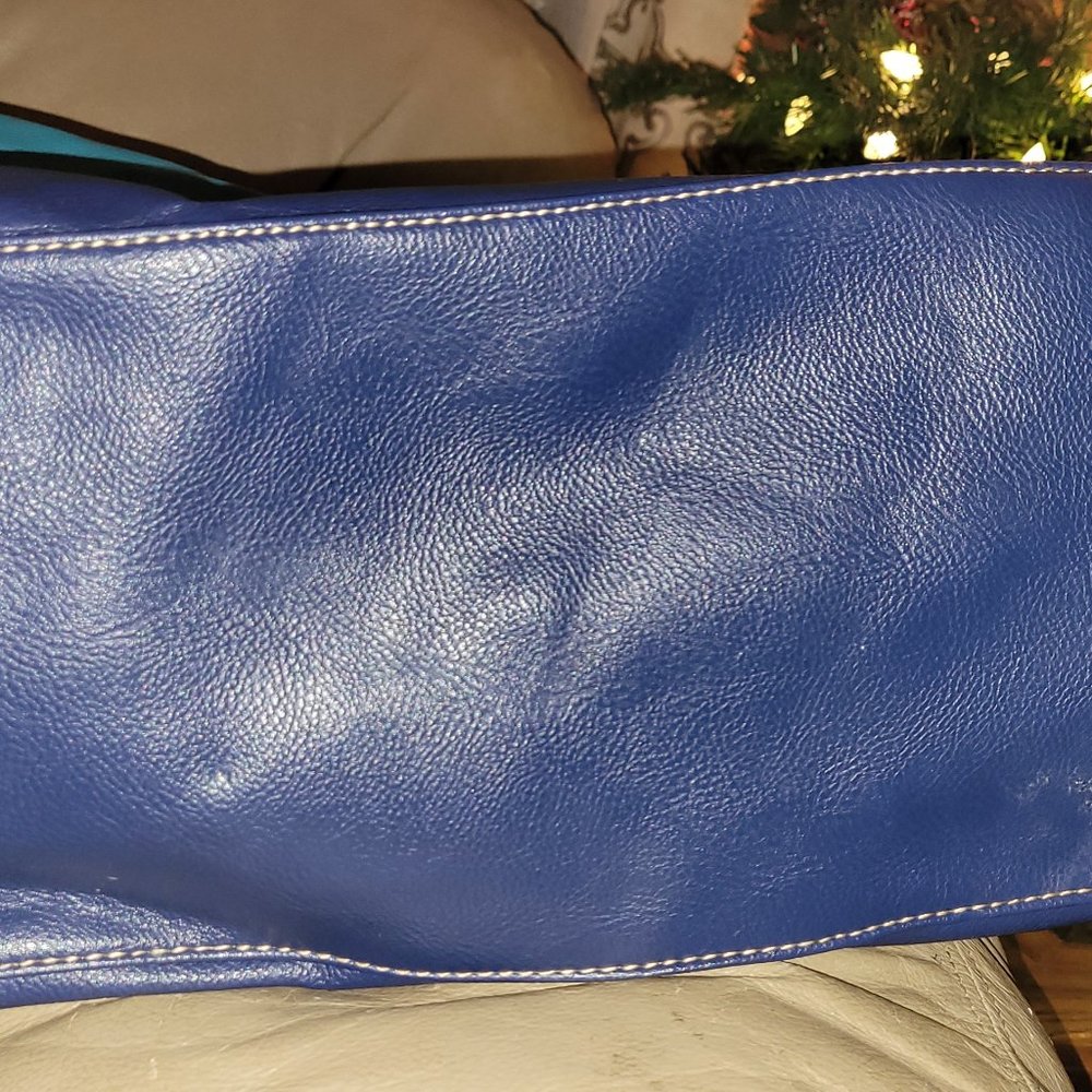 Nine West Teal & Navy Tote bag. Very Nice.....spacious!